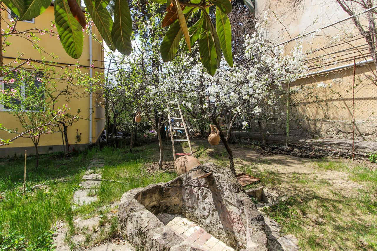 Апартаменты Gardens 44 Тбилиси Экстерьер фото